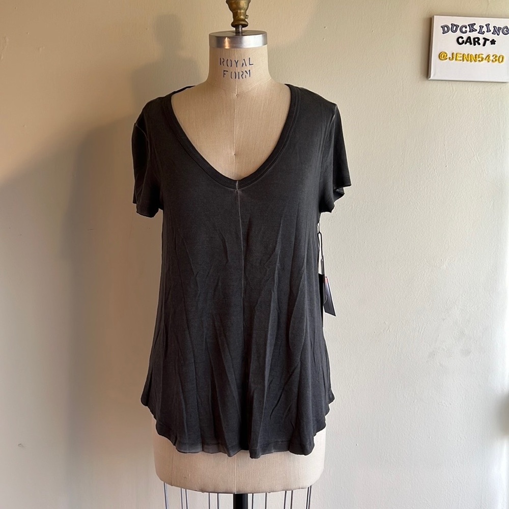 NWT Cable & Gauge V-Neck short sleeves T Shirt SZ-S